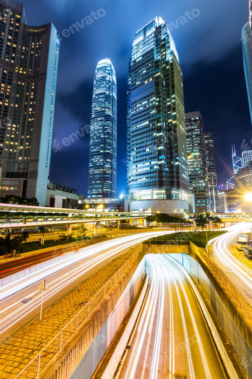 Preview: Busy traffic in Hong Kong at night