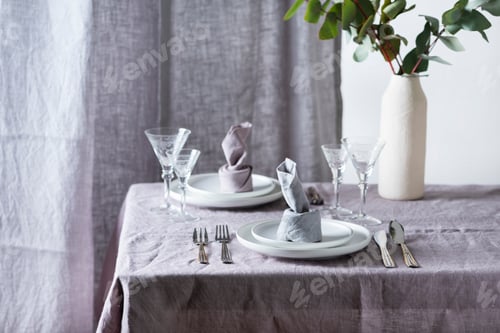 Preview: Elegant table