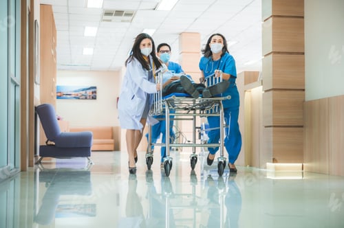 Preview: Emergency department, medical team with doctors, nurses and surgeons are pushing seriously