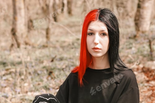 Preview: Young girl with colored hair