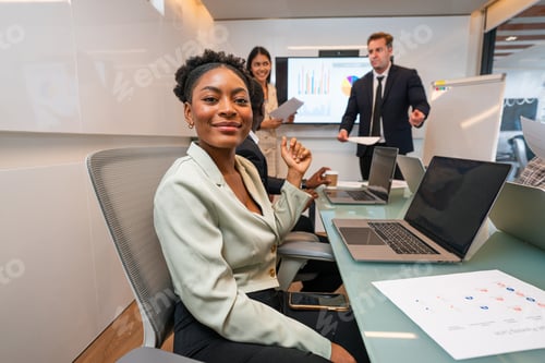 Preview: Group of professional business people are working in the creative office.