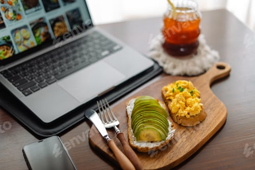 Preview: breakfast Toast egg and avocodo