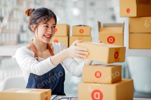 Preview: SME entrepreneur Small business entrepreneurs Online selling ideas,Happy Young Asian business owner