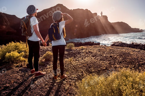 Preview: Young couple traveling nature