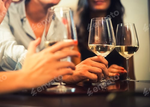 Preview: friends drinking together