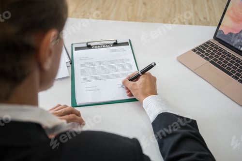 Preview: Businessman is signing a partnership contract, Business connection concept.