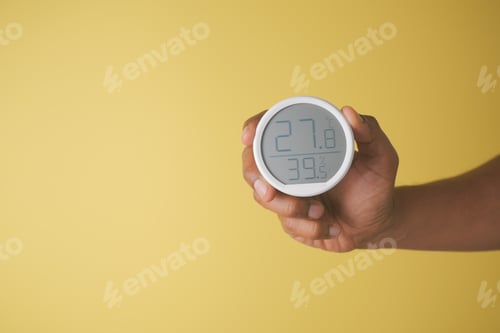 Preview: Humidity monitor on a yellow background