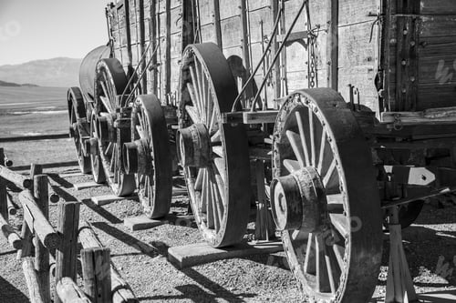 Preview: Closeup of an old wooden cart