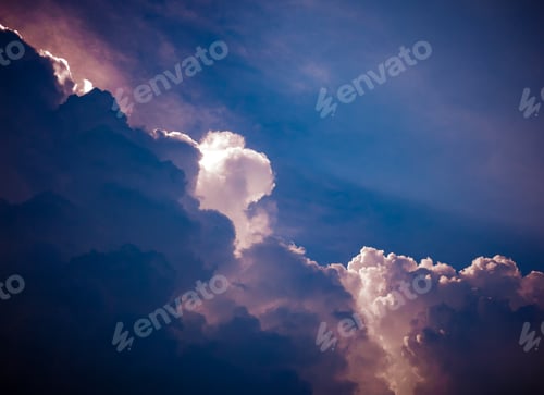 Preview: Dramatic cloudy sky