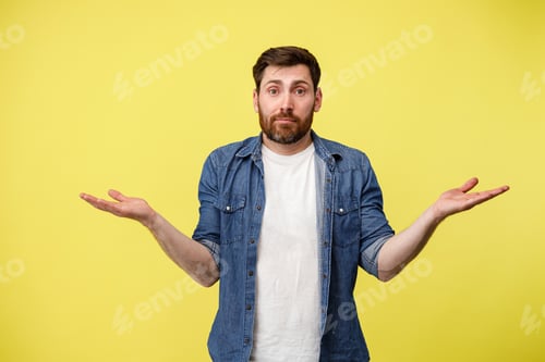 Preview: Confused Guy throws up his hands in a misunderstanding of what is happening