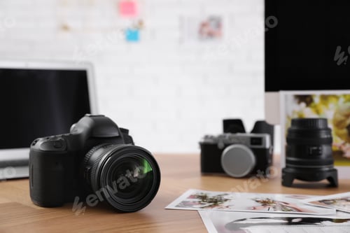 Preview: Photographer's workplace with professional camera in office