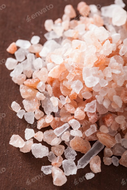 Preview: pink himalayan salt over wooden background