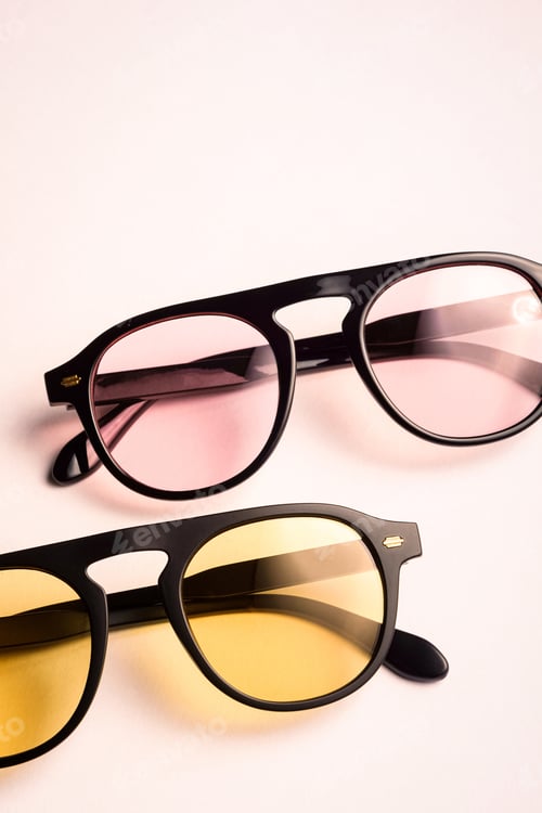 Preview: Trendy pink and yellow sunglasses with black frame or rim with shiny reflection