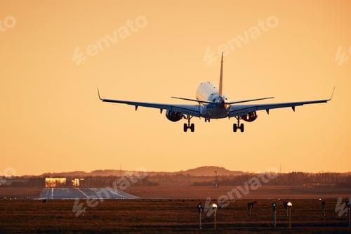 Preview: Airplane landing on runway