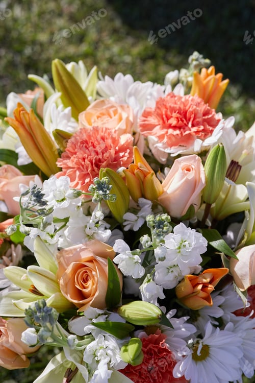 Preview: Close up with a bunch of colorful flowers