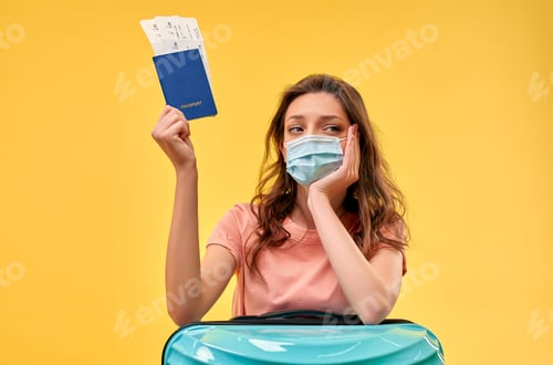 Preview: Woman on color background