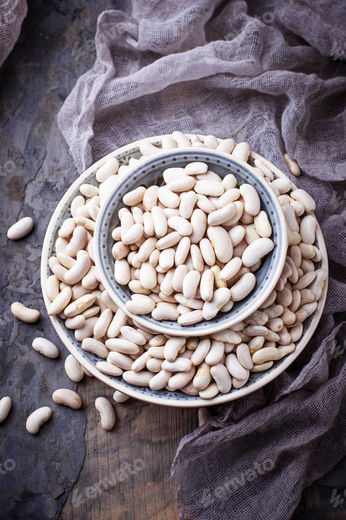 Preview: White beans in bowl