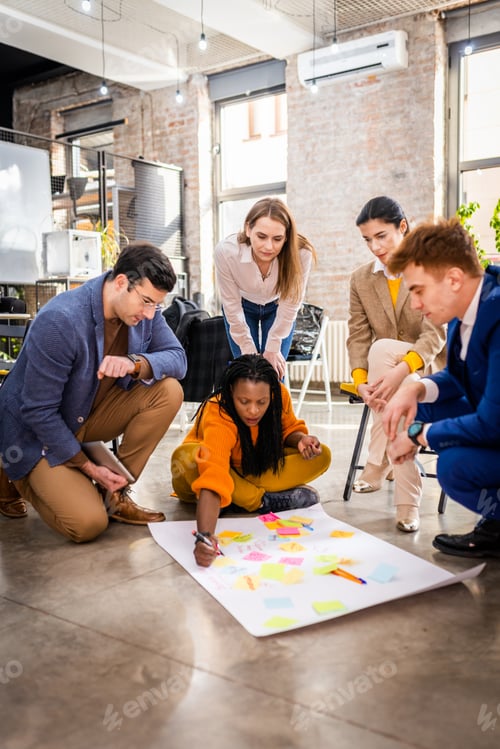 Preview: Business team working in a start-up office