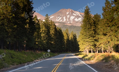 Preview: Mount Shasta Shastina Cascade Range California Nationa Forest