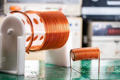 Preview: Close-up large and small coils