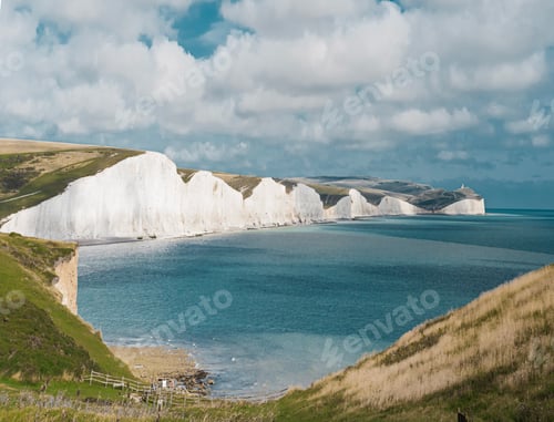 Preview: View of the White Cliffs of Dover, England.