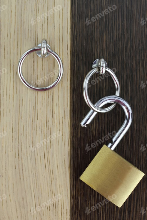 Preview: Opened padlock on wooden door