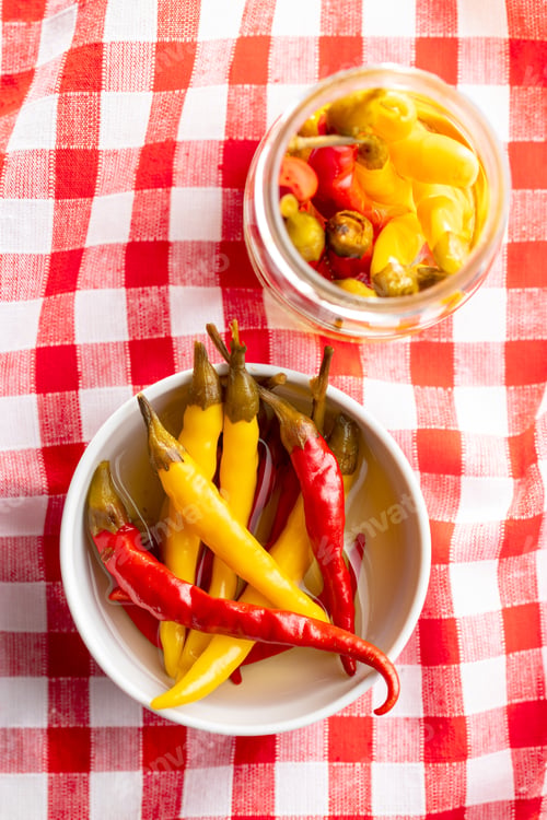 Preview: Pickled hot chili peppers.