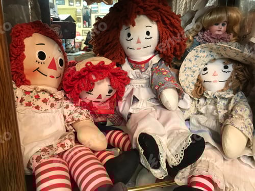 Preview: Raggedy Anne dolls