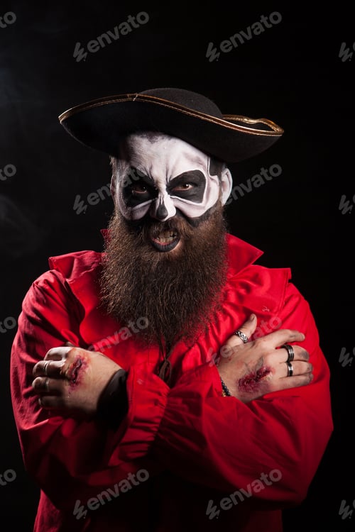 Preview: Evil bearded pirate with spooky makeup