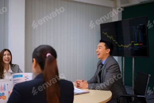 Preview: Employees are meeting at office.