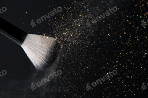 Preview: Makeup brush with white powder