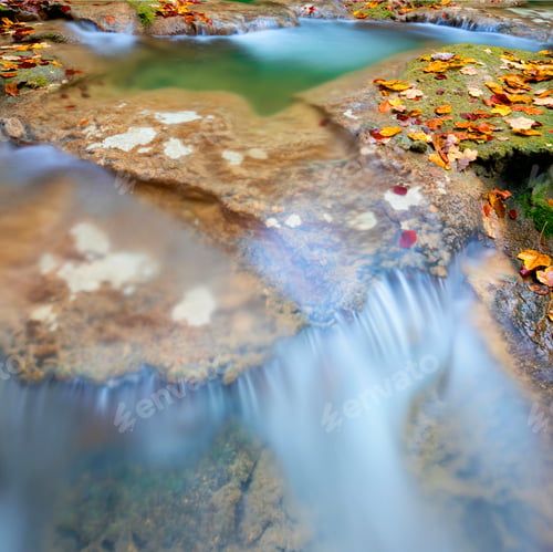 Preview: Amazing waterfalls of aquifer with bright vegetation