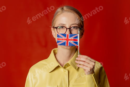 Preview: Stylish woman in glasses with Great Britain flag