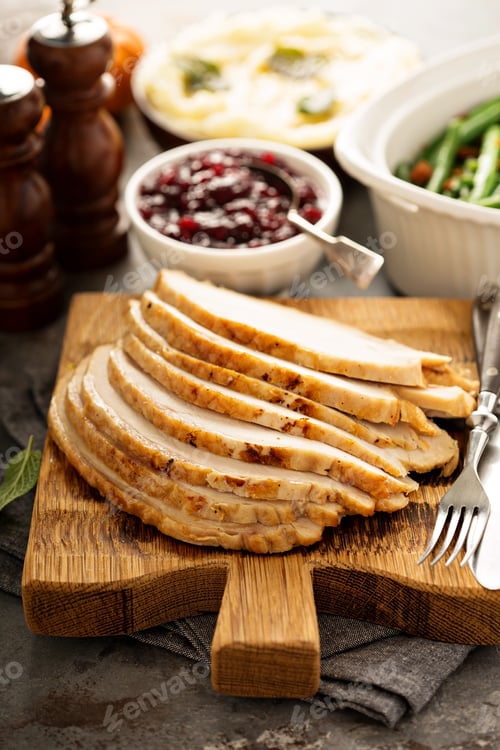 Preview: Sliced roasted turkey breast for Thanksgiving or Christmas