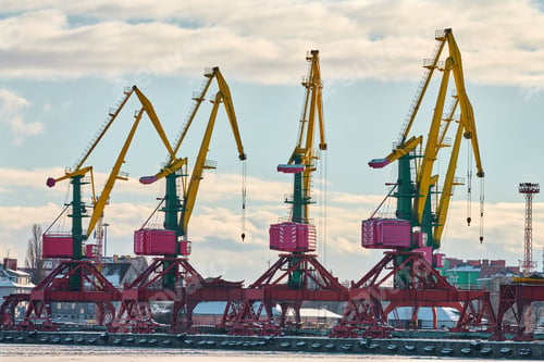 Vista previa: Harbor cranes, container ship terminal, cargo container yard