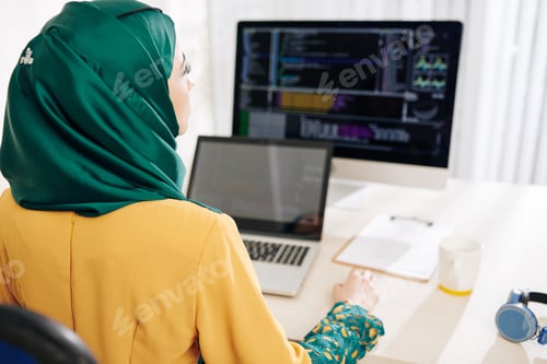 Preview: Muslim woman coding