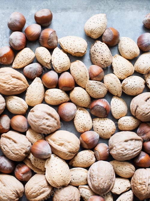 Preview: Walnuts and almonds in shell, hazelnuts