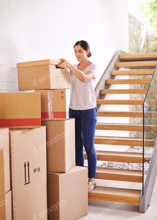 Preview: Unpacking her new life