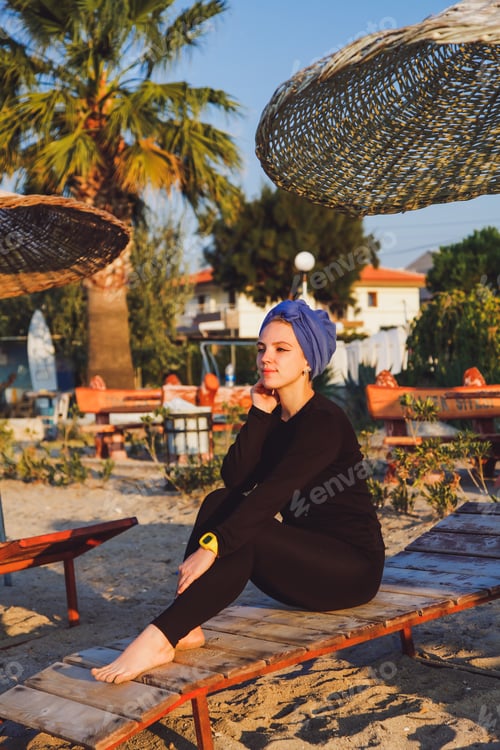 Preview: Muslim girl's portrait