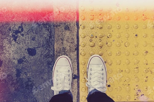 Preview: Converse in the subway