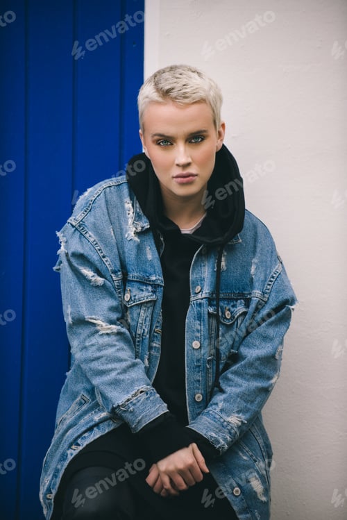 Preview: Beautiful young woman