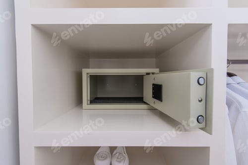 Preview: Safety box with electronic lock at hotel