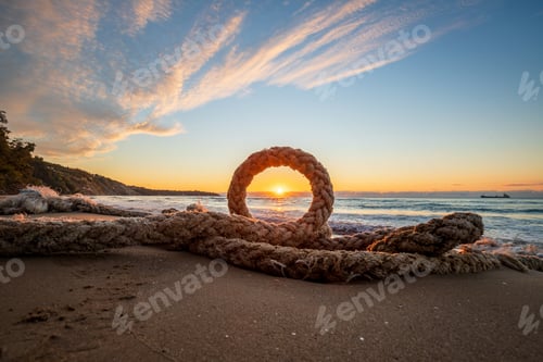 Preview: Sun between boat rope