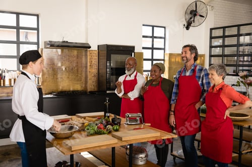 Preview: Chef explaining while cooking