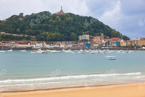 Preview: La Concha sand beach. San Sebastian, Pais Vasco Spain