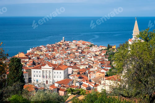Preview: Long shot view of picturesque Piran town