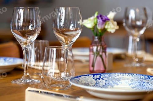Preview: Table set