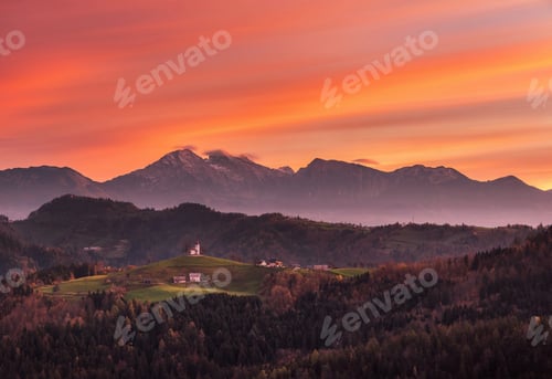 Preview: Vivid sunrise in the mountains