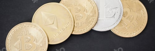 Preview: Panorama of golden and silver bitcoin, ethereum and litecoin cry