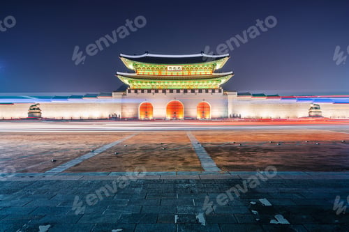 Preview: Gwanghwamun gate at Gyeongbokgung Palace in Seoul, South Korea at night.